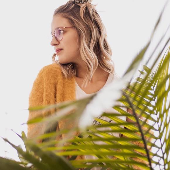 Meet your Posher, Baylie - Picture 1 of 1